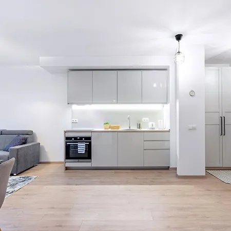 Apartment Business In Jaksto Street