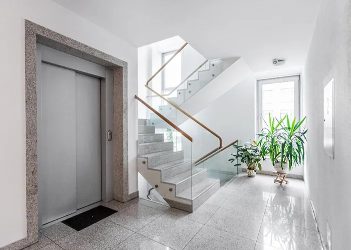 Business In Jaksto Street *